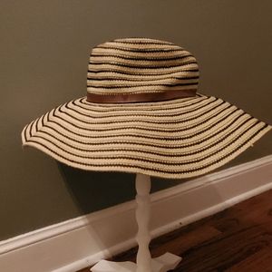 Large brim wide floppy hat Calvin Klein